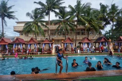 Pekan Terakhir Libur Sekolah, Wisata Pantai Galesong Dipadati Pengunjung