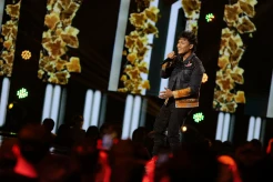 Penampilan Rafi Wiratama di Final Showcase Indonesian Idol 2025