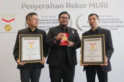 Kurnia Ciptamoda Gemilang Raih Dua Rekor MURI