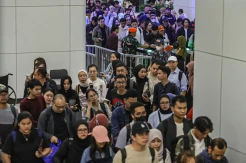 Mudik Lebaran Naik Kereta Cepat Whoosh