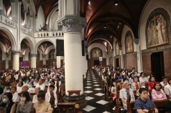 Perayaan Kamis Putih di Katedral Jakarta: Simbol Kasih dan Kerendahan Hati Kristus