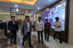 Ajudan dan Kuasa Hukum Jokowi Bawa Ijazah Asli ke Bareskrim Terkait Dugaan Palsu