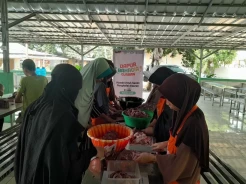 Berkah Idul Adha, Bunda Aisah-BMH Hangatkan Pesantren Hidayatullah Depok dengan Gulai Kurban Penuh Cinta