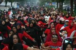 Masyarakat Antusias Ikut CFD di Podomoro Golf View