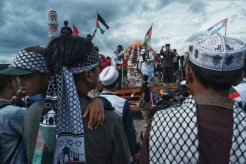 Ribuan Massa Gelar Aksi Solidaritas Palestina di Depan Masjid 99 Kubah CPI Makassar