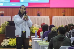 Ade Rai Berikan Edukasi Kesehatan untuk Generasi Muda