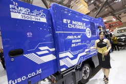 Mitsubishi Fuso Luncurkan eCanter Mobile Charging dan Varian Tractor Head Baru di GIIAS 2025