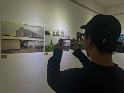 Melihat Pameran Foto Rekam Jakarta 2025