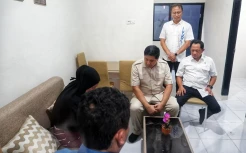 Dua Menteri Serahkan Empat Unit Rumah untuk Keluarga Korban Kerusuhan DPRD Makassar