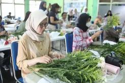Pelatihan Merangkai Bunga Warnai Festival Hortikultura 2025 di Rawa Belong