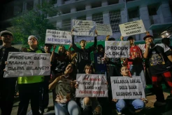 Komunitas Kreatif Turun ke Kota Tua, Gaungkan Stop Impor Pakaian Bekas