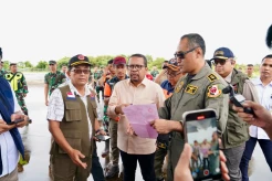 Kepala Staf Kepresidenan Kawal Kedatangan Bantuan Presiden untuk Korban Bencana Sumbar