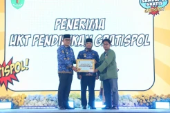 Gubernur Kaltim Salurkan UKT Gratis Rp44 Miliar untuk 32 Ribu Mahasiswa