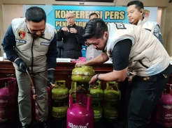 Ditreskrimsus Polda Jateng Bongkar LPG Oplosan di Semarang, Sita Ribuan Tabung Gas