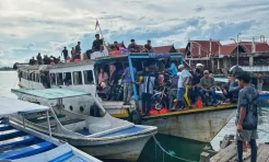 Mudik Laut Meningkat, Penumpang Memadati Kapal Tujuan Pulau