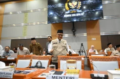 Raker Komisi VIII DPR Bahas Persiapan Haji 2026 bersama Menteri Haji dan Umrah