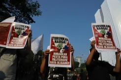 Kritik Pemerintah, Ratusan Mahasiswa Unjuk Rasa di Patung Kuda