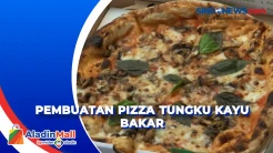 Membuat Sekaligus Mencicipi Pizza dari Tungku Kayu Bakar