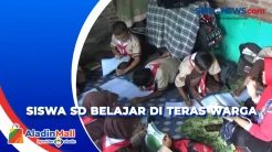 Miris! Sekolah Langganan Banjir, Siswa SD di Pekalongan Terpaksa Belajar di Teras Warga