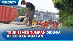 Truk Bermuatan Semen Asal Karawang Tumpah di Pademangan, Diduga Kelebihan Muatan
