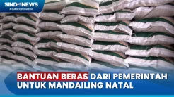 Dapat Bantuan Beras Pemerintah, Warga Mandailing Natal Rela Antre Berjam-jam