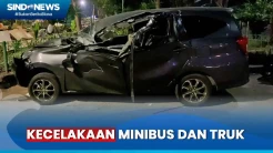 Ringsek Parah! Minibus Seruduk Truk yang Menepi di Pinggir Jalan Jakbar