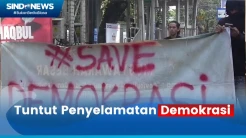 Bakar Ban di Tengah Jalan, Puluhan Mahasiswa di Makassar Unjuk Rasa Tuntut Penyelamatan Demokrasi