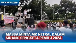 Sejumlah Massa Tuntut Mahkamah Konstitusi Netral dalam Sidang Sengketa Pemilu 2024