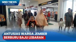 Warga Jember Rela Berdesakan di Mal demi Berburu Baju Lebaran