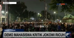 Demo Mahasiswa Kritik Jokowi Berujung Ricuh, Massa Menolak Dibubarkan Polisi