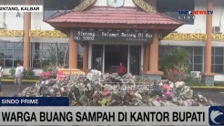 Detik-Detik Warga Nekat Buang Smapah Gunakan Truk di Kantor Bupati Sintang