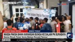 Massa Kecam Putusan Bebas Hakim Eruntuah Damanik