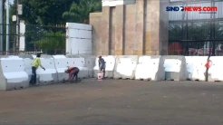 Suasana Kawasan DPR setelah Aksi Demonstrasi Tolak Revisi UU Pilkada
