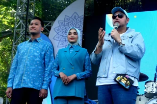 BCA Syariah Rayakan...