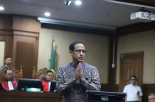 Nadiem Makarim Jalani...