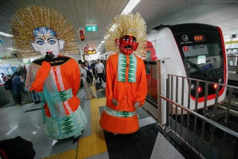LRT Jakarta Meriahkan...