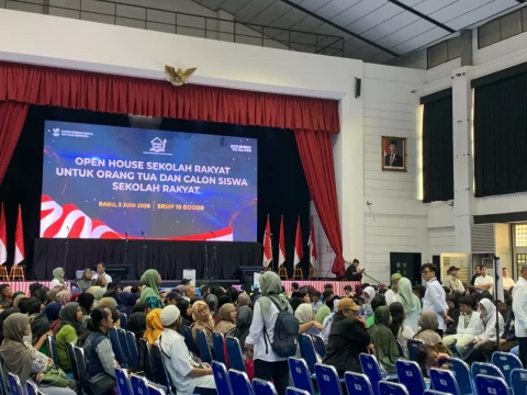 Prabowo Dijadwalkan...