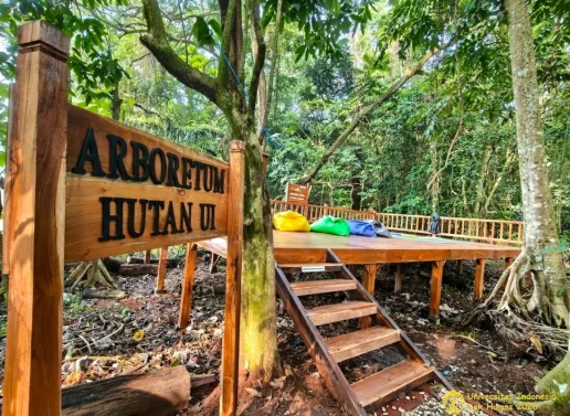 UI Resmikan Arboretum...