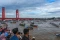 Antusiasme Warga Saksikan...