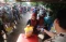 Emak-emak Rela Antre...