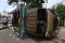 Truk Bermuatan Benang...