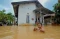Banjir Rendam Ratusan...