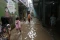 Banjir Masih Menggenangi...