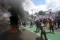 Aksi Massa Bakar Ban...