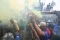Aksi Menyalakan Flare...
