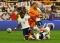 Bungkam Belanda 1-2,...