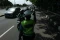 Polisi Tilang Pengendara...