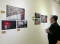 Melihat Pameran Foto...
