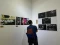 Melihat Pameran Foto...
