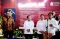 Menteri Hukum Serahkan...